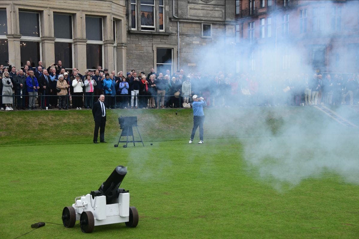 Pattinson Drives-In as New Captain of Royal and Ancient