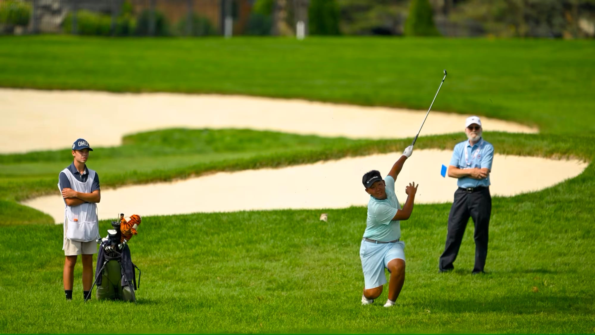 Bai Breezes into Match Play Phase