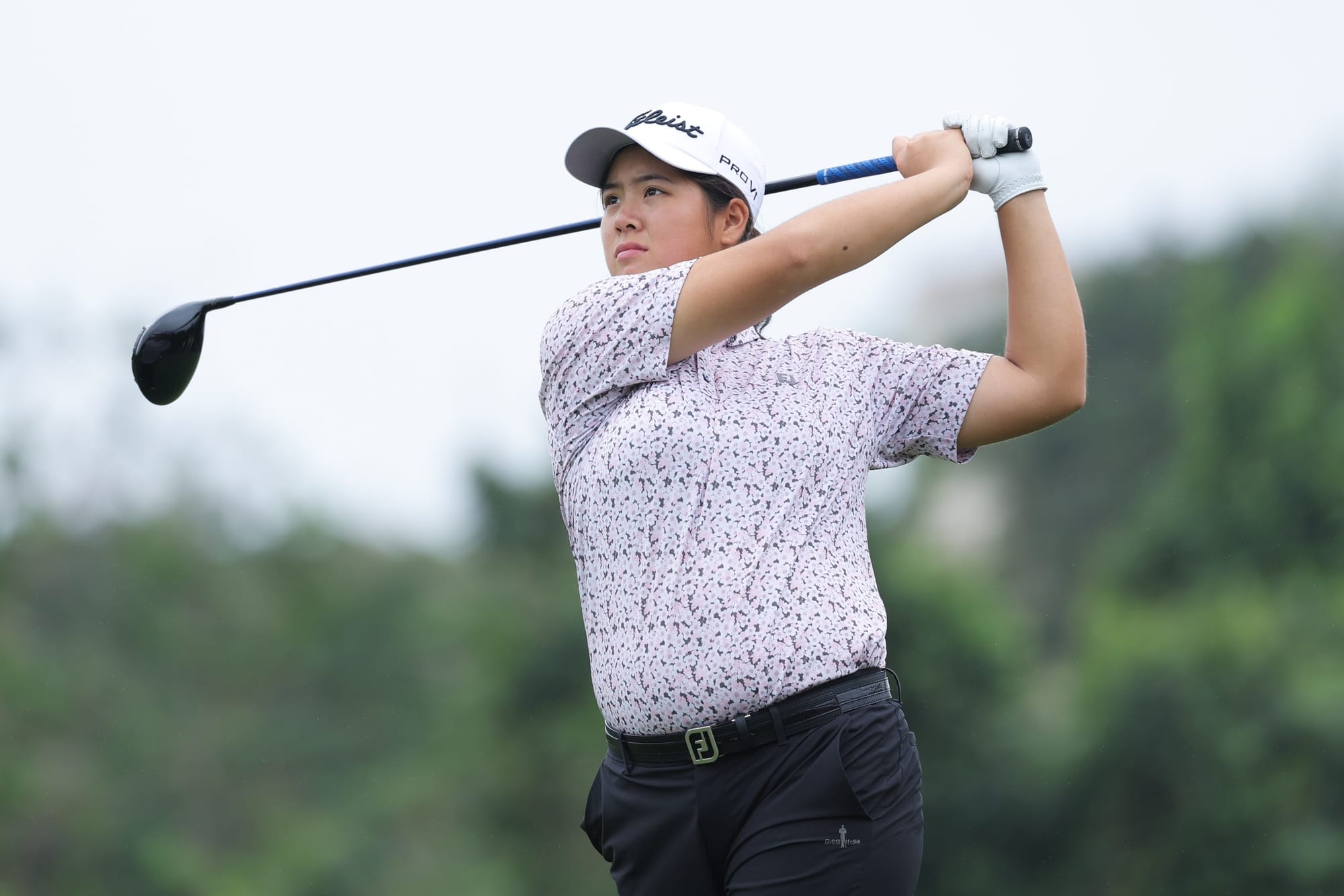 Amateur Zhou Bidding for China LPGA Tour Hat-Trick