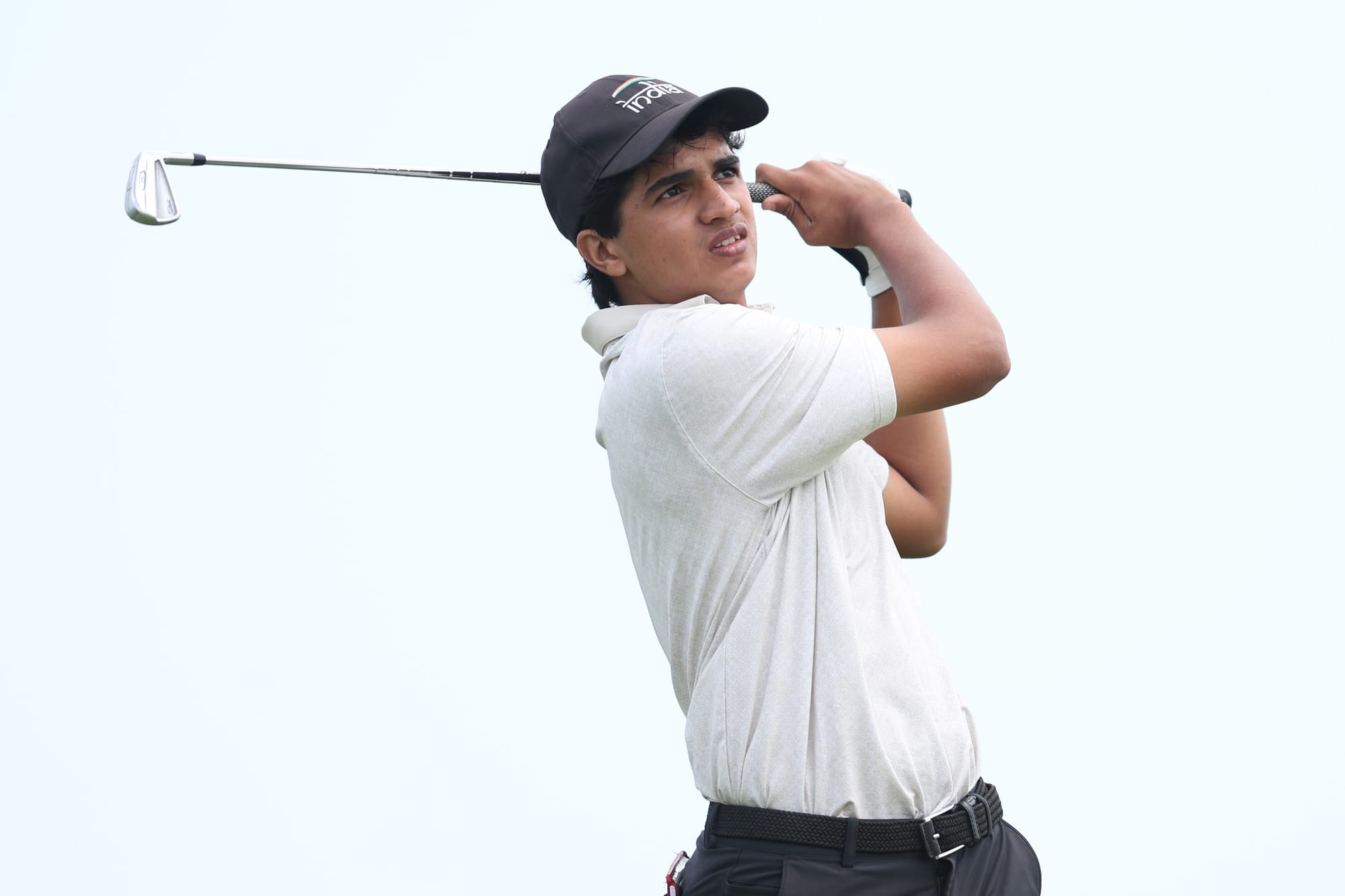 Indian Dahiya Impresses at Sunny Sandwich Bay