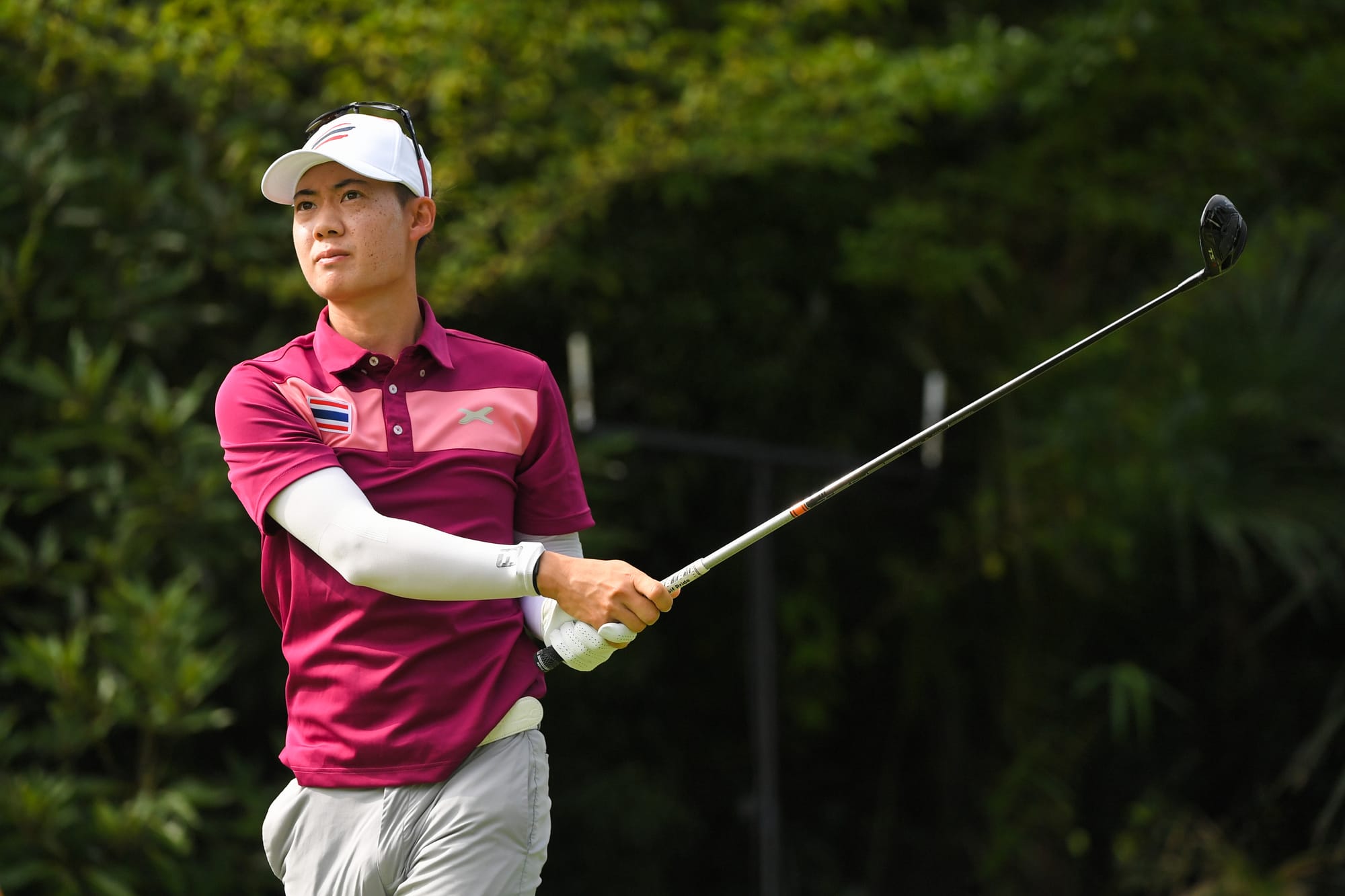 Thai Stays in Contention as Schauffele Soars