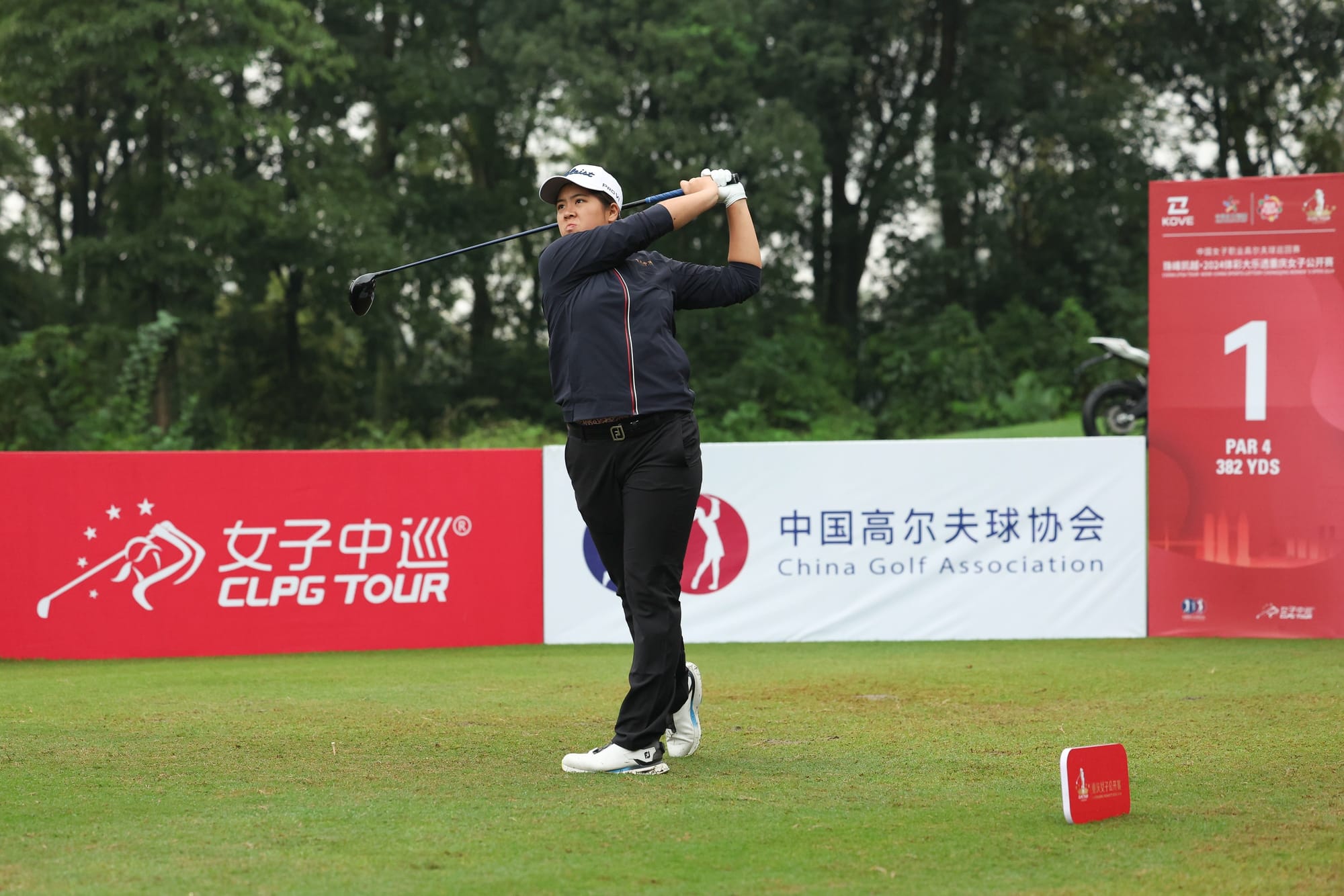 Zhou Climbs to Career-Best 84th in WAGR