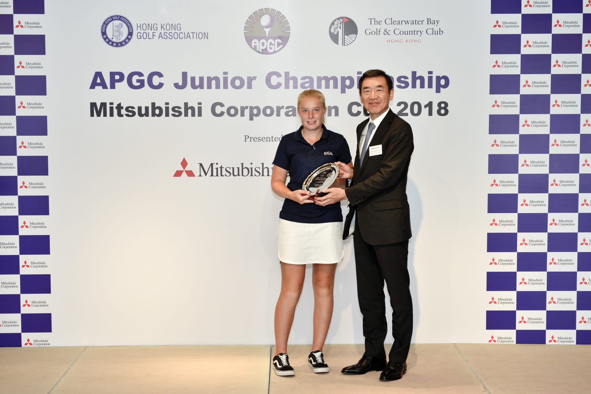 Thanks to a scintillating round of 64, England's Caitlin Whitehead was a comfortable winner among the girls.