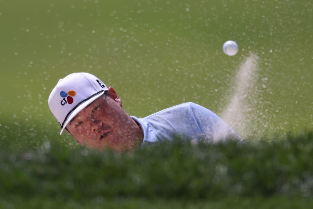 Korean Stays Hot on DeChambeau's Heels post image