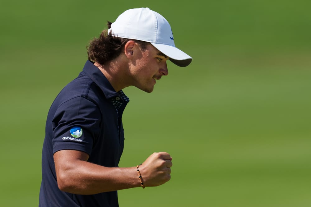 Crowe Flies High in World Amateur Golf Ranking post image